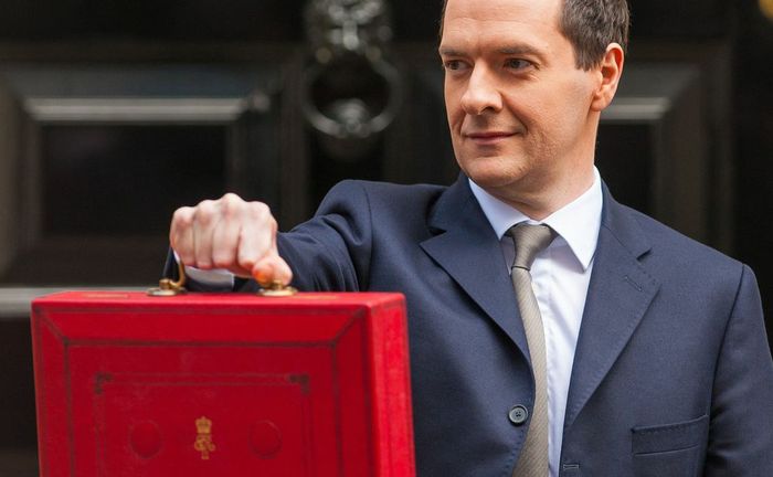 UK National Living Wage Rises to £9 hour